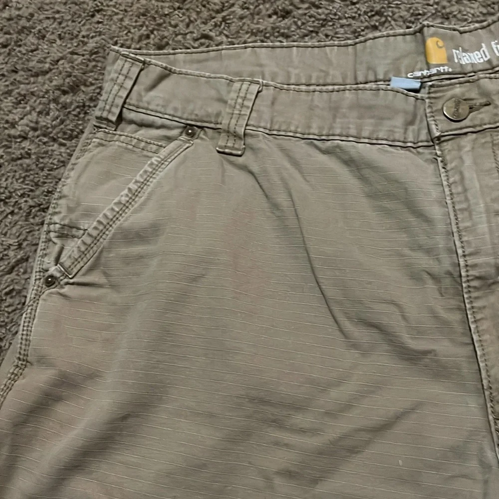 Men’s Carhartt relaxed fit shorts. Excellent used condition. Sz 40 - Picture 3 of 12